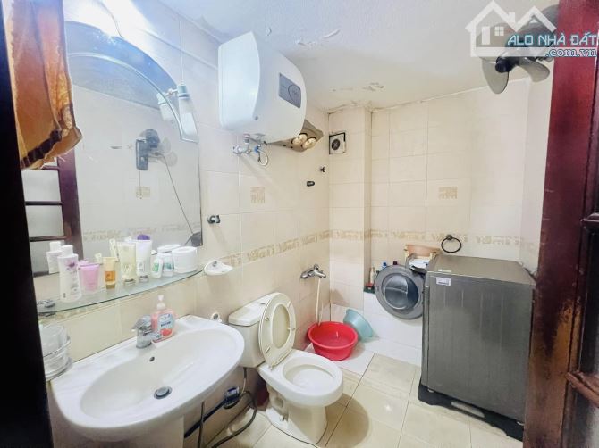 Hiếm! Bán nhà Hàng Điếu, 82m2, 3 tầng, mặt tiền 3.3m, 15.6 tỉ, phù hợp kinh doanh homestay - 2