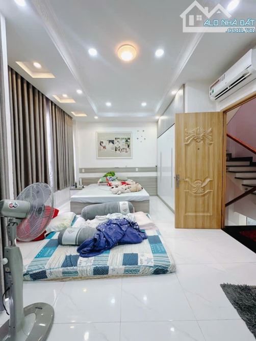 Hiếm bán nhà 60m2, Phường 4, Quận 4 giá 7,3 tỷ - 2