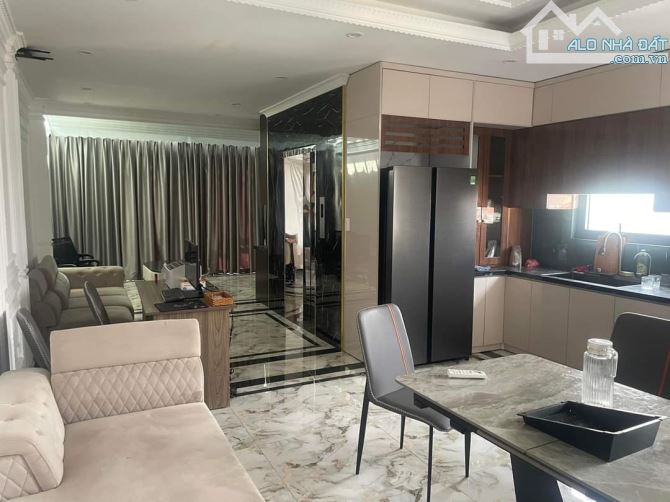 BÁN NHÀ PHỐ NGUYỄN KHANG CẦU GIẤY DT 70M 8 TẦNG 36 TỶ MP VỈA HÈ KINH DOANH BẤT CHẤP