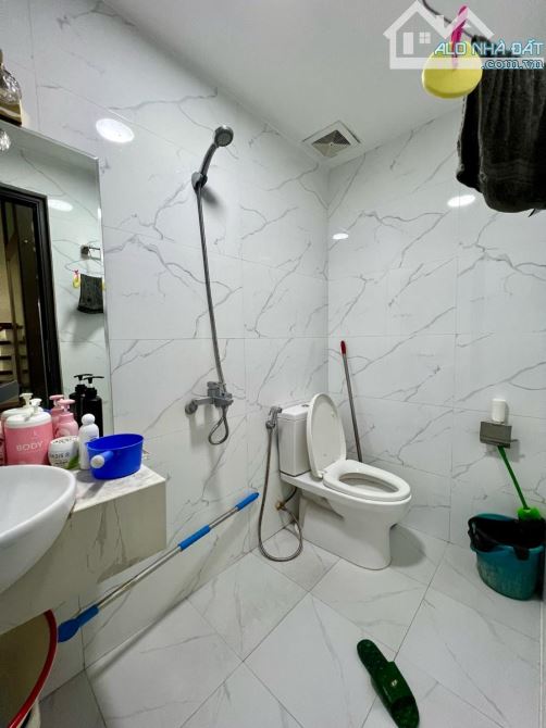 Ngay hồ Trí đức, Phú Mỹ- Lê Đức Thọ 50m2*5T*5m*8 tỷ ô tô đỗ, DÂN XÂY, TẦNG 2P, Ô CHỜ THANG - 2