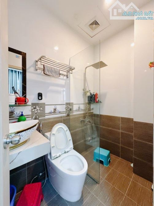 Hiếm bán nhà 60m2, Phường 4, Quận 4 giá 7,3 tỷ - 3