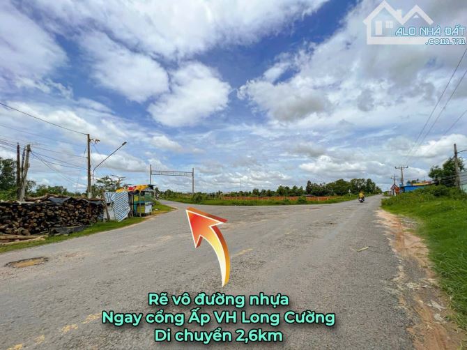 ✨ Chỉ 300Tr sở hữu ngay lô đất Mặt đường NHỰA sẵn 60m2 ONT, KDC đông, Đất Đẹp không mồ mả - 4
