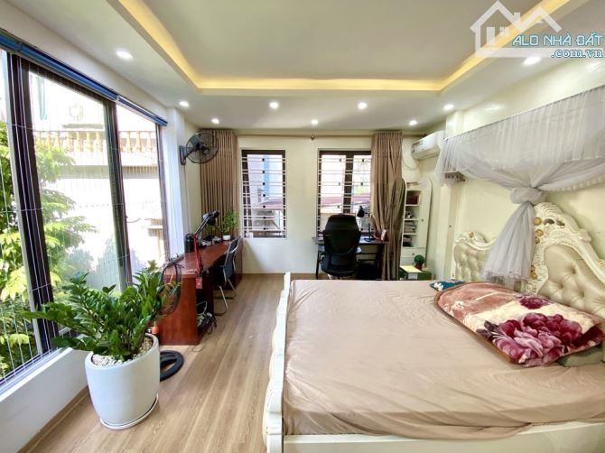 Bán nhà Tây Sơn, Đống Đa, ngõ nông, gần ô tô, vài bước ra phố, 33m2, mặt 4m, chào 8 tỷ 4 - 7