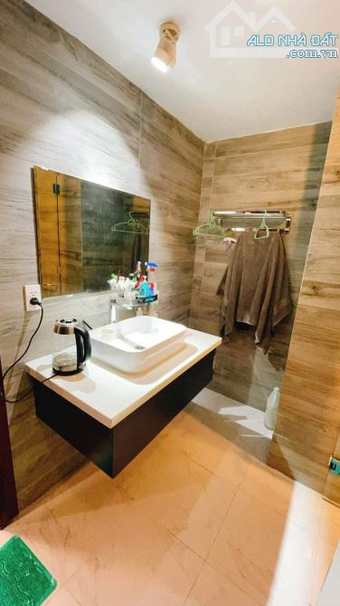 Chung cư Bảy Hiền, P11, Tân Bình:Duplex 170m2-3p ngủ,3wc, 20tr.TL - 8
