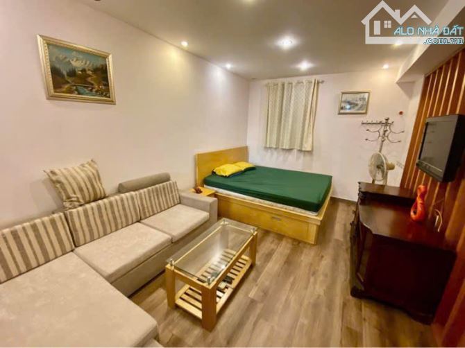 Cho thuê căn hộ tầng 1 đủ tiện nghi phố Hồ Xuân Hương, Nguyễn Bỉnh Khiêm