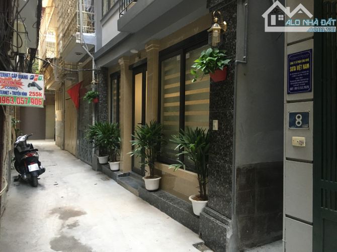 Cho thuê căn hộ thang máy đủ tiện nghi phố Đào Tấn