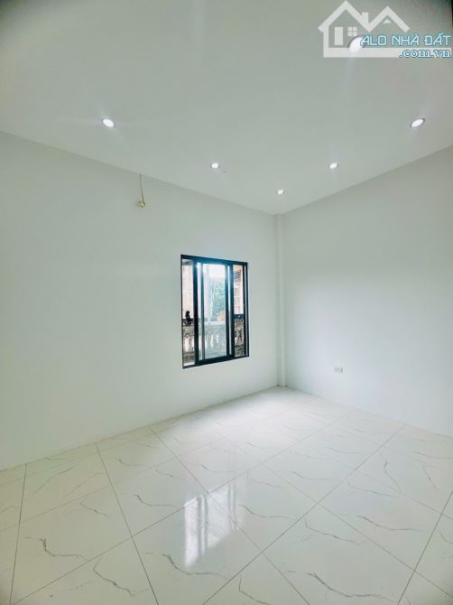 Cực hiếm luôn. phố hàng Cháo - Đống Đa, nhà 5 tầng giá 2.x tỷ