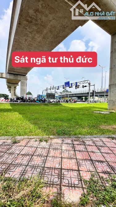 150tr/m2- CẦN BÁN NHÀ CẤP 4 ( 15 X45m) 672m2 MẶT TIỀN xa lộ hà nội ,p. hiệp phú  ,thủ đức.