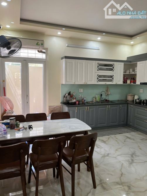 Căn nhà 3 tầng 125m2 tại Trang Quan, An Đồng. Đường khu phân lô đẹp nhất Trang Quan 12mi