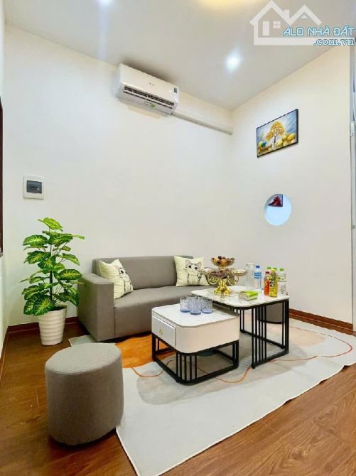 Bán căn hộ Thanh Xuân, 55m2, 2 ngủ full nội thất đẹp ở ngay, nhỉnh 2 tỷ