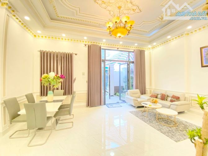 VILLA MINI-HUỲNH TẤN PHÁT SÁT PM.HƯNG-NGANG 7M-DÀI 15.5 - P.TÂN PHÚ - Q7