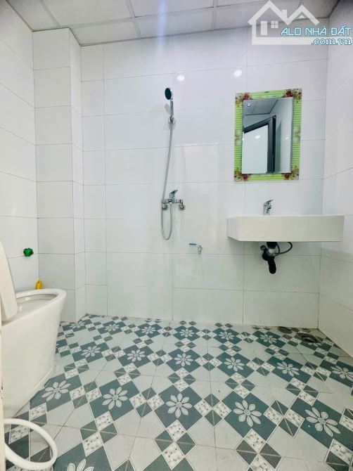 Cực hiếm luôn. phố hàng Cháo - Đống Đa, nhà 5 tầng giá 2.x tỷ - 1