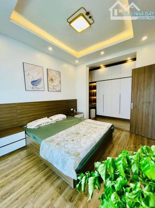 70M2 PHÓ ĐỨC CHÍNH - TIỆN ÍCH ĐẦY ĐỦ - HỘ KHẨU BA ĐÌNH - HIẾM - CHỈ 2.99 TỶ - 1