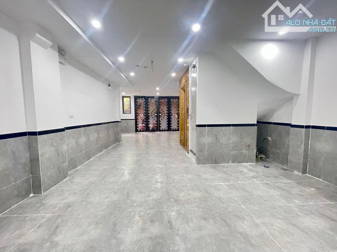 Toà nhà dòng tiền 100tr/ tháng Văn Chương Tôn Đức Thắng Đống Đa, DT70m, 7T, mt6m, 16.5 tỷ - 1