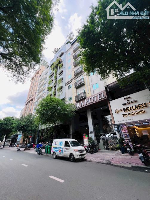 Bán hotel MT Thủ Khoa Huân P Bến Thành Quận 1, DT 9 x 21,5m, HĐT 30.000$/th, 67 phòng - 1