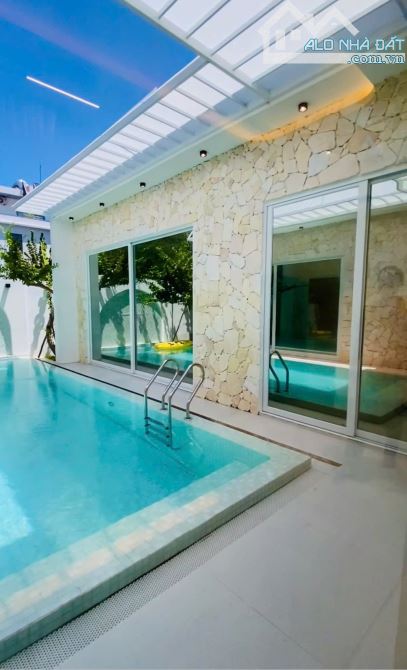 BÁN VILLAS QUẬN SƠN TRÀ 300M2 VIEW NÚI SƠN TRÀ, SÁT BIỂN, GIÁ CHƯA QUA ĐẦU TƯ - 1