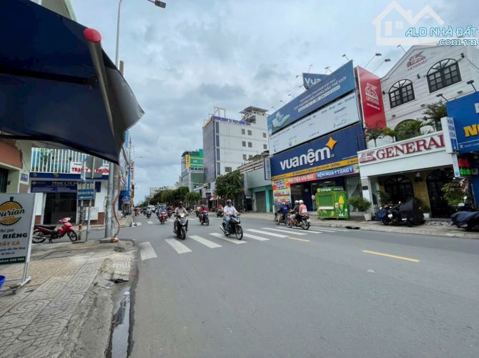 Bán Gấp nhà MT Hoàng hoa thám, Tân Bình - DT: 8 x 20m - H+7T+TM - giá chỉ 36 tỷ - 1