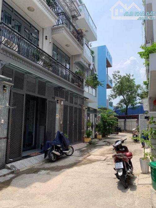 73M2 LÔ ĐẤT HẺM 111 PHẠM VĂN CHIÊU P14 GÒ VẤP - 74M NỞ HẬU - HẺM XE HƠI - NHỈNH  5 TỶ - 1