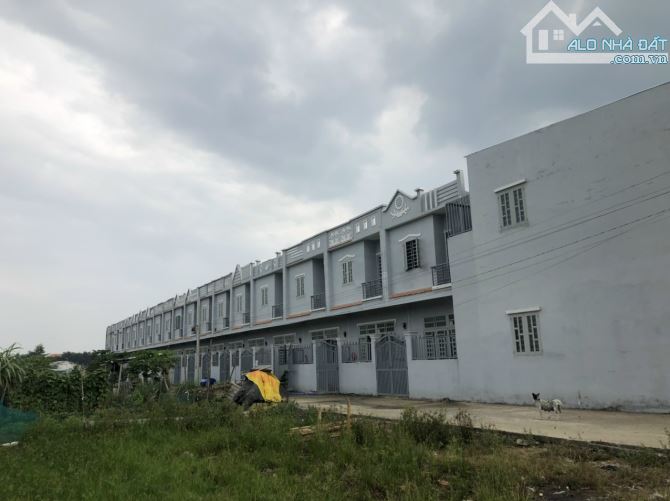 Nhà phố 21 căn ngay chợ Hoà Khánh,Đức Hoà 1000 m2 bán nhanh 21tỷ thương lượng - 2