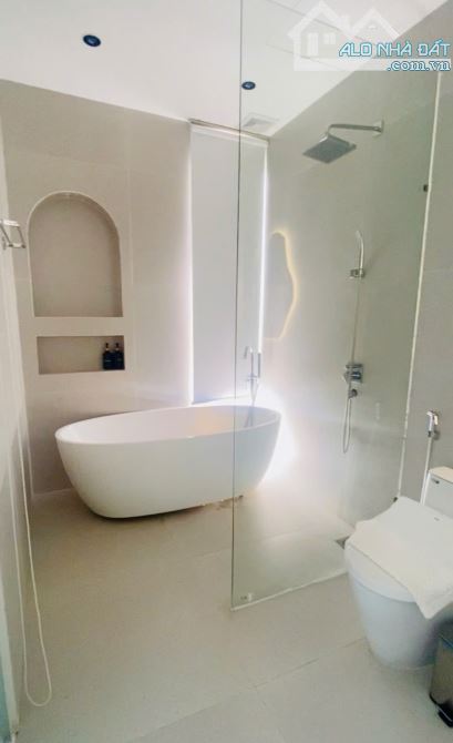 BÁN VILLAS QUẬN SƠN TRÀ 300M2 VIEW NÚI SƠN TRÀ, SÁT BIỂN, GIÁ CHƯA QUA ĐẦU TƯ - 2