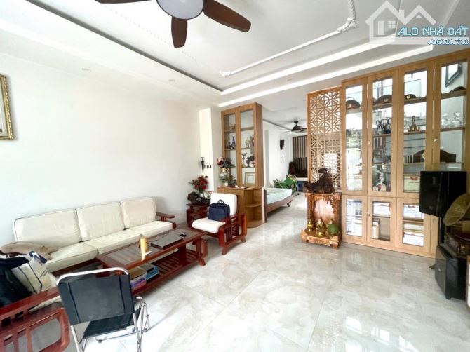 Bán nhà Quận 12, Vườn Lài 135m2 hẻm xe hơi đậu trong nhà, view sông cực thoáng mát - 2