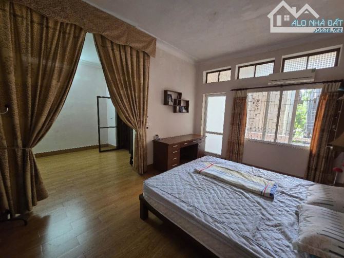 Nhà 4 tầng Ngô Gia Tự, Việt Hưng, Long Biên. DT 65m², MT 4.1m, Ô tô vào nhà, Giá  8.6 tỷ - 2