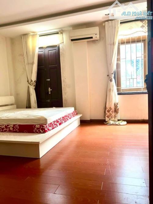 Bán nhà ngõ  97 Văn Cao, quận Ba Đình, 45m2 , 5 tầng, 2 mặt thoáng, ô tô vào nhà. - 2