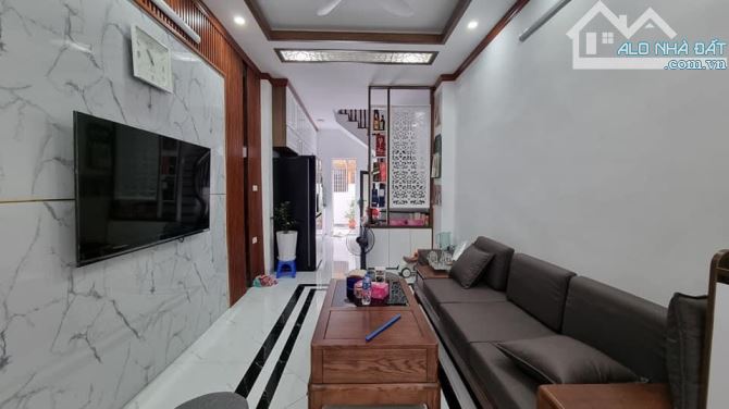 Bóc tem! Tôn Đức Thắng,40m*5T, xây mới chớm 6, ngõ rộng thoáng - 2