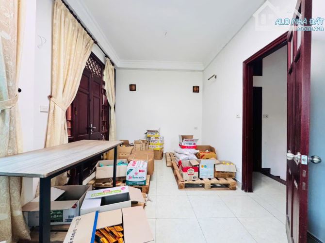Bán nhà Lạc Long Quân, Cầu Giấy. DT50m, 5 tầng, lô góc MT12m Giá 15 tỷ thỏa thuận - 3