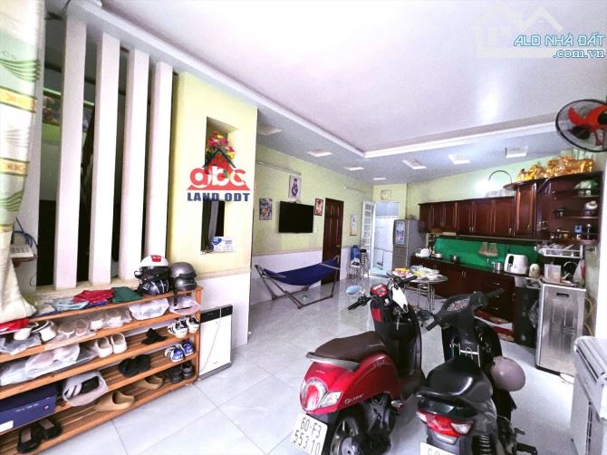 B.án Nhà 1Lầu 1Trệt Cách Ql1A (100m) P . Tân Biên . Biên Hoà  + Diện tích 8m x 16, - 3