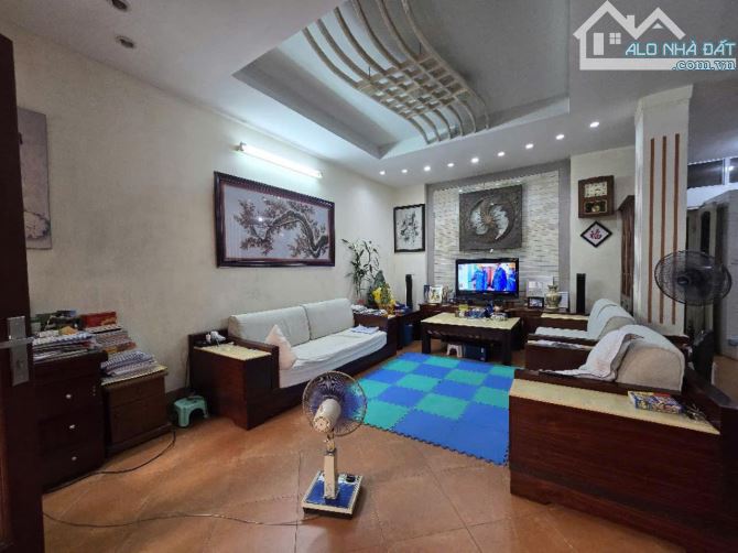 Nhà 4 tầng Ngô Gia Tự, Việt Hưng, Long Biên. DT 65m², MT 4.1m, Ô tô vào nhà, Giá  8.6 tỷ - 3