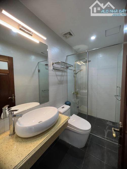 Bán nhà Võng Thị, Tây Hồ, Phân lô, Oto vào nhà, Thang máy, Ngõ thông, Nhà đẹp, 48m2 - 3