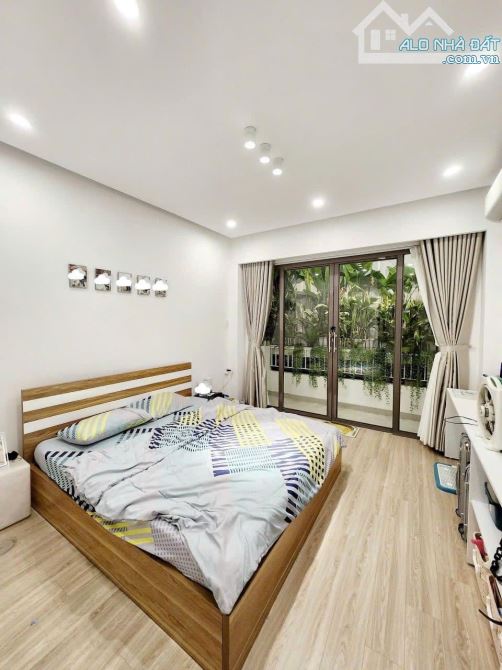 SIÊU PHẨM NHÀ 3 TẦNG Q CẨM LỆ- DTSD 200M2 - TK HIỆN ĐẠI-  Ô TÔ TRƯỚC NHÀ- CHỈ 3.X TỶ - 5