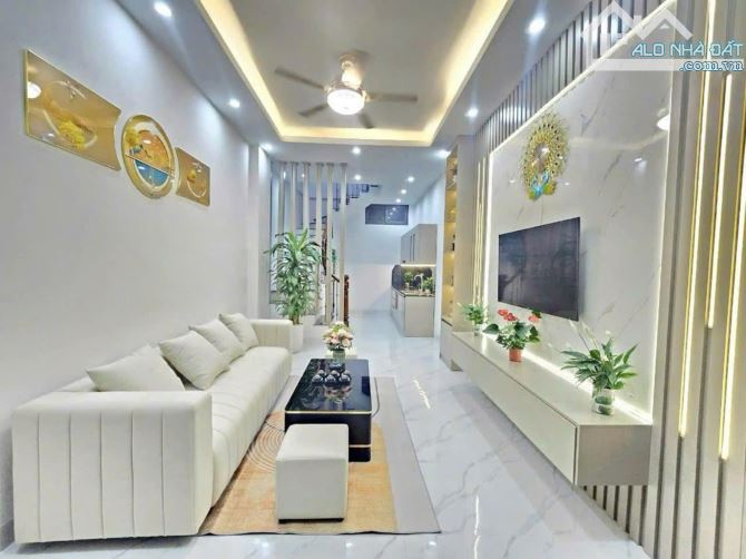 SIÊU HIẾM! VĨNH NINH - THANH TRÌ - NHÀ MỚI - LÔ GÓC 3 THOÁNG - ÔTÔ ĐỖ CỬA - 32M2 - 4.35 TỶ