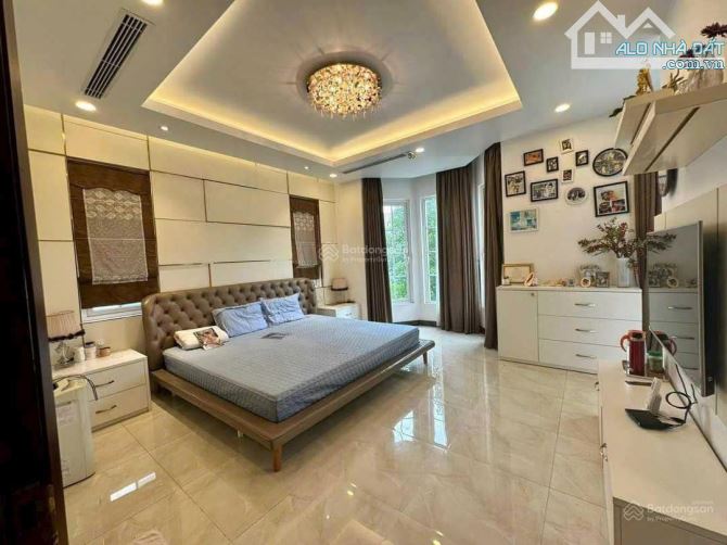 Bán nhà hẻm nhựa 351 Lê Văn Sỹ, P14 Q3, DT: 5,2x12m giá: 13.5 tỷ