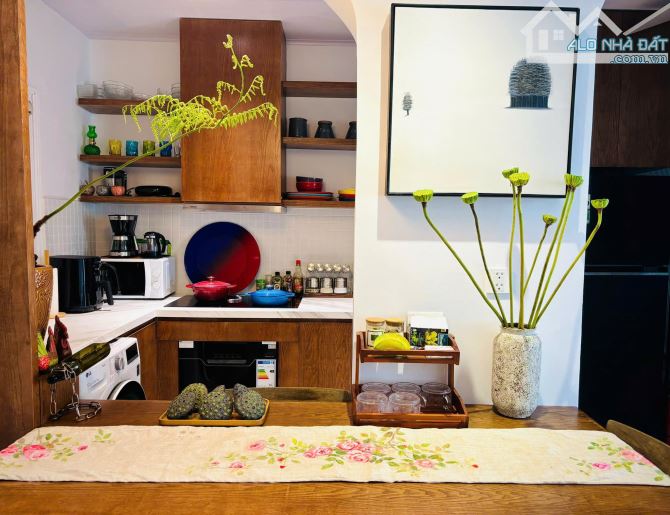 HOMESTAY HOÀN KIẾM – PHỐ CỔ – DÒNG TIỀN 40 TRIỆU/THÁNG – NỘI THẤT NHÂP KHẨU 100%