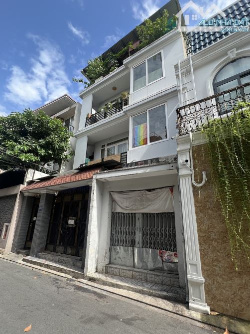 MTNB đường khu CMT8, Tân Bình. DT: 6.6x24m, nhà 3 tầng ở ngay giá bán 21.5 tỷ