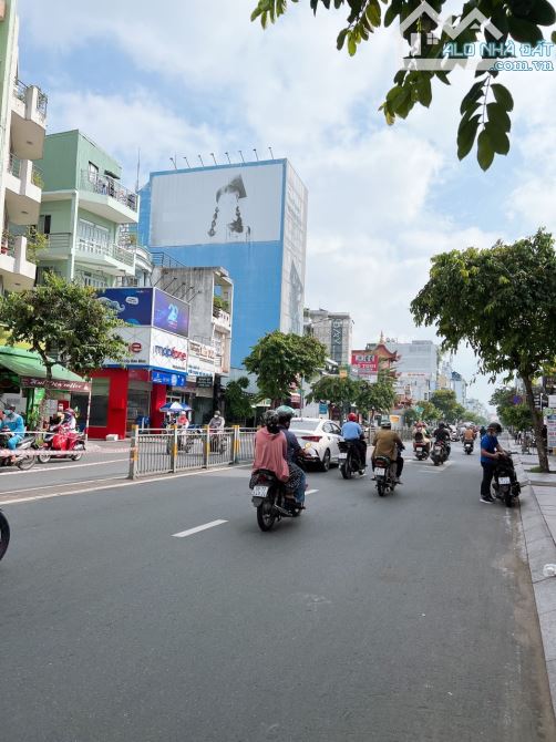 Bán nhà MTKD Lũy Bán Bích - (gần Trương Vĩnh Ký ) - DT: 8x25m - Cấp 4 - Giá: 39 tỷ TL