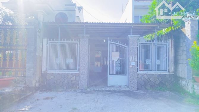 Bán nhà 343 m2 mặt tiền đường Hàng Xoài có sân rộng - 10