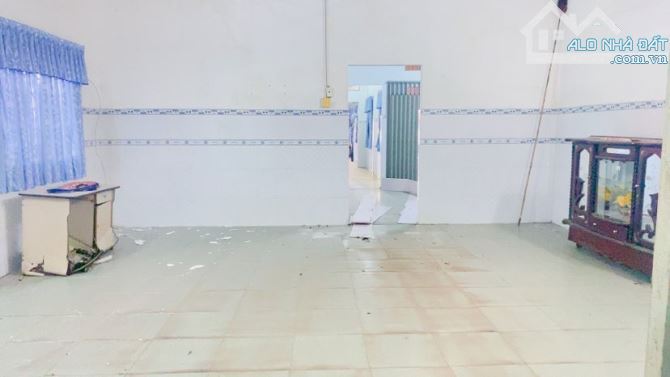 Bán nhà 343 m2 mặt tiền đường Hàng Xoài có sân rộng - 11
