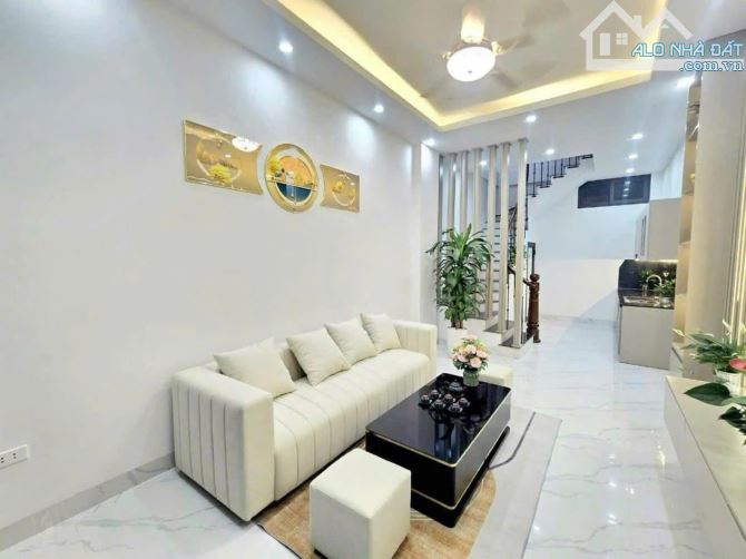 SIÊU HIẾM! VĨNH NINH - THANH TRÌ - NHÀ MỚI - LÔ GÓC 3 THOÁNG - ÔTÔ ĐỖ CỬA - 32M2 - 4.35 TỶ - 1