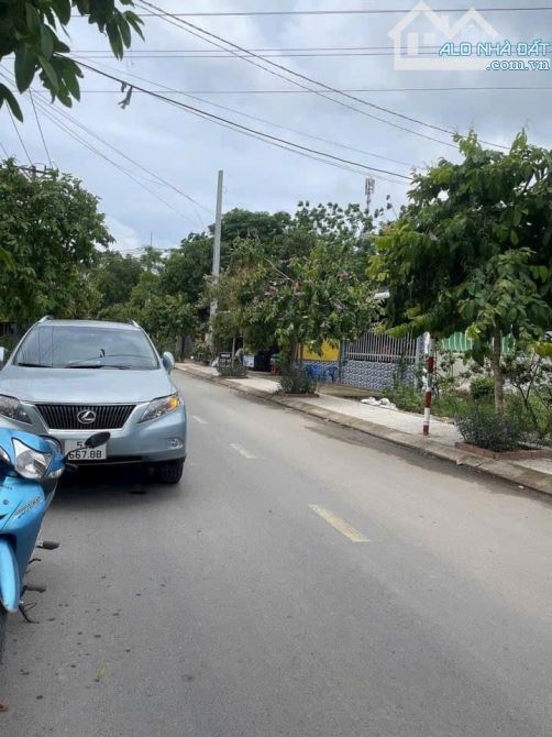 Đất hạ giá còn 1,3 tỷ chốt sổ riêng sang tên chỉ bằng giá vi bằng MT Huỳnh Thị Mài, HócMôn - 1