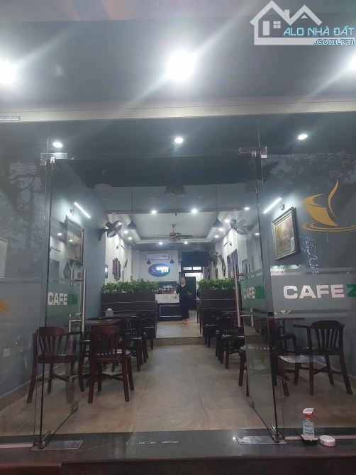 Bán nhà mặt phố Long Biên, vỉa hè rộng, 80m2 x 7 tầng thang máy, kinh doanh cafe - 1