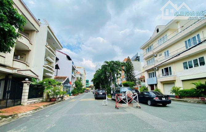 Cần bán gấp biệt thự khu 43 Hồ Văn Huê 7,1x17m trệt 3 lầu. Giá 33 tỷ - 1