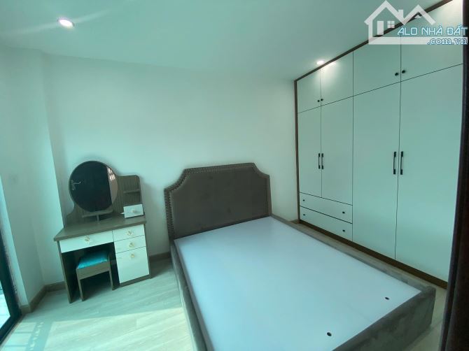 Cực Hiếm! Bán nhà mặt phố Lý Thái Tổ, 35m2, 5 tầng, 17.5 tỉ, phù hợp KD homestay, apartmen - 1