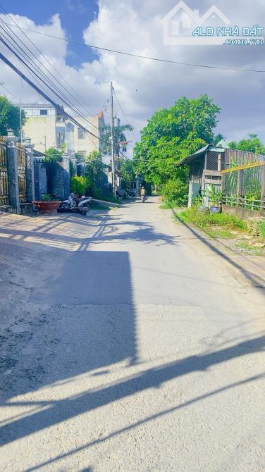 Bán nhà 343 m2 mặt tiền đường Hàng Xoài có sân rộng - 14