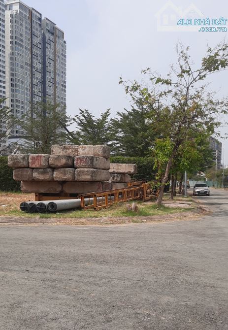 Đất đường Hoàng Quốc Việt, 5x18.5=92.5m2 giá 5.7 tỷ, vị trí đẹp - 2