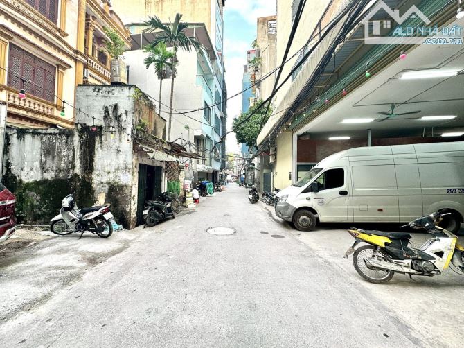 MẶT NGÕ TO NHƯ PHỐ - LÔ GÓC 2 MẶT NGÕ - NỞ HẬU - XÂY TOÀ NHÀ HẾT Ý - 2