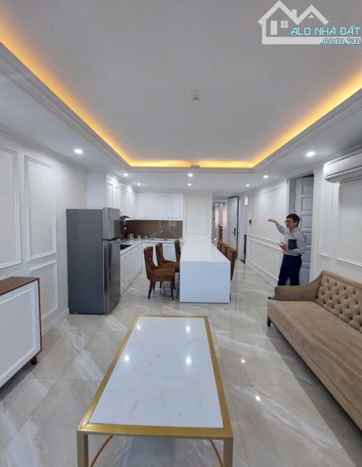 Cho thuê căn hộ 2PN: 35m giá 5,5tr; 50m2 giá 12tr; 120m 20tr. Phố Mai Hắc Đế - 2