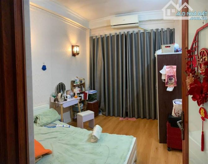 Bán nhà 5 tầng phố Vũ Tông Phan ô tô vào nhà giá 7 tỷ - 1